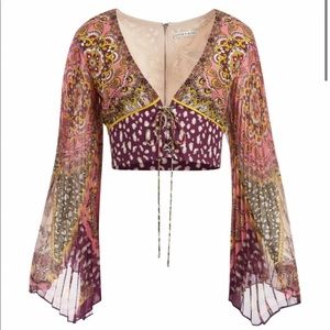 Alice + Olivia Chelsea pleated sleeve